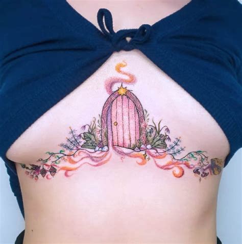 scritte sotto il seno|I tatuaggi underboobs, una tendenza